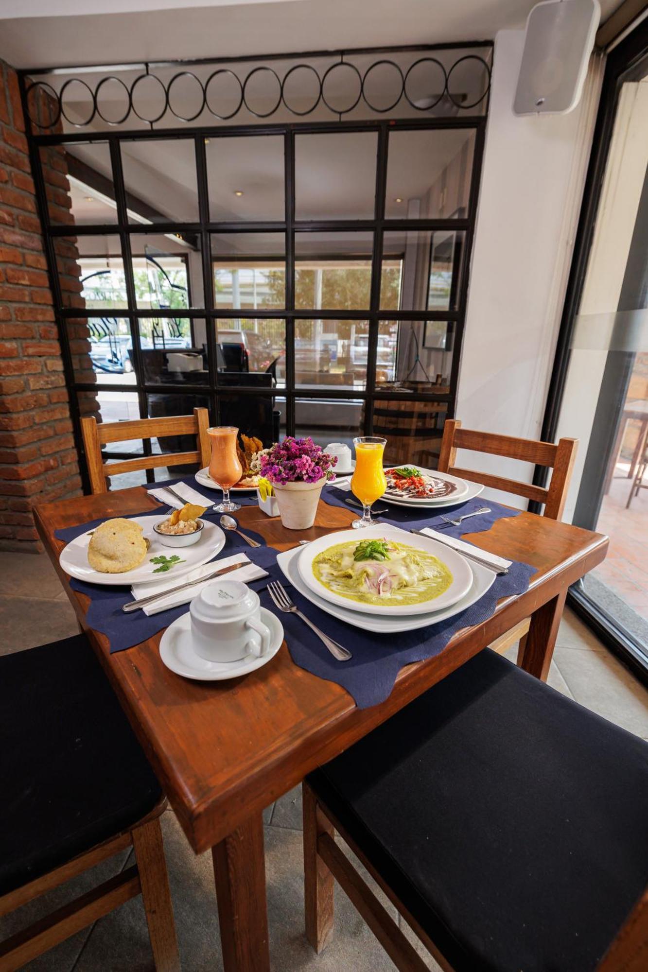 Hotel Suites Mexico Plaza Leon Campestre Kültér fotó